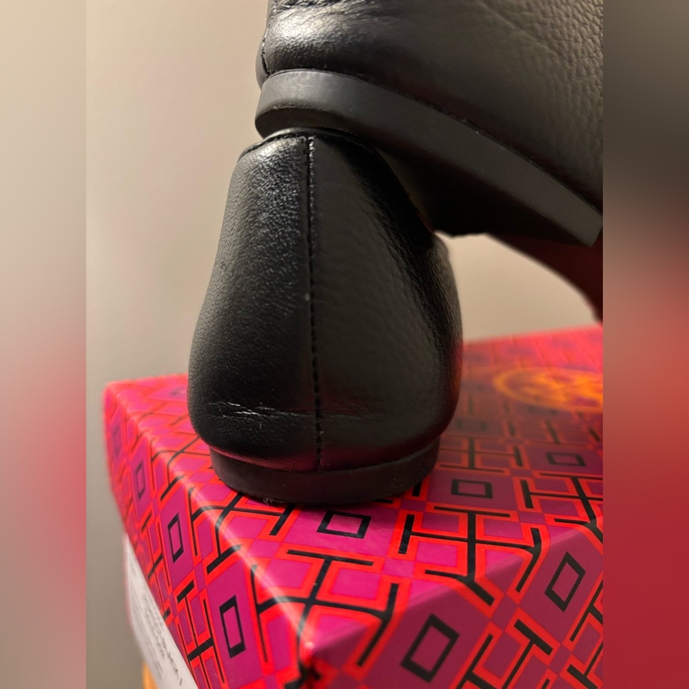 TORY BURCH Sz 10.5 Black / Gold Claire Ballet Flat EUC - Picture 7 of 12